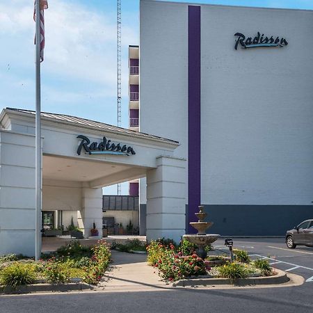 Radisson Hotel Grand Rapids Riverfront Екстериор снимка