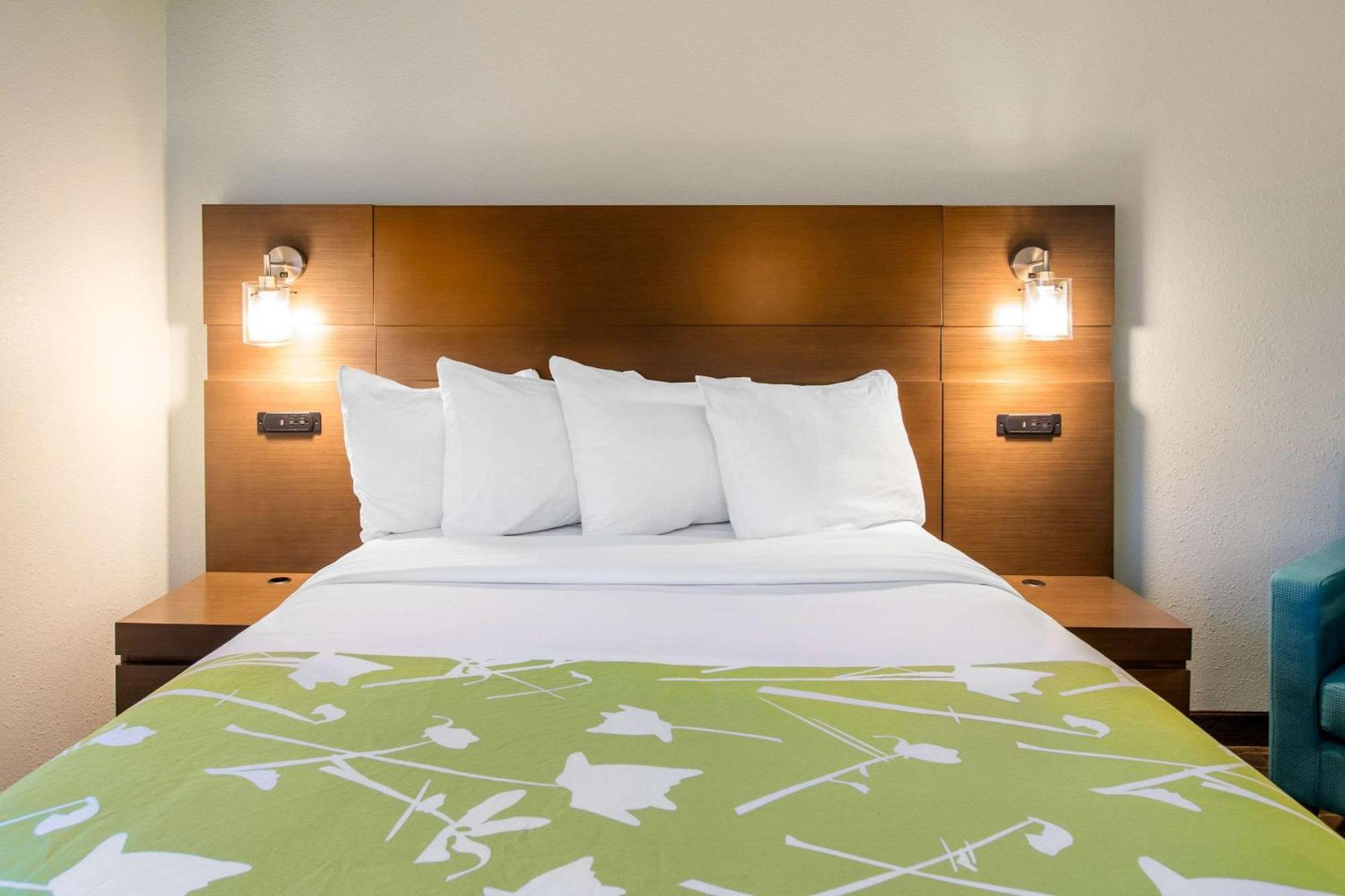 Radisson Hotel Grand Rapids Riverfront Екстериор снимка