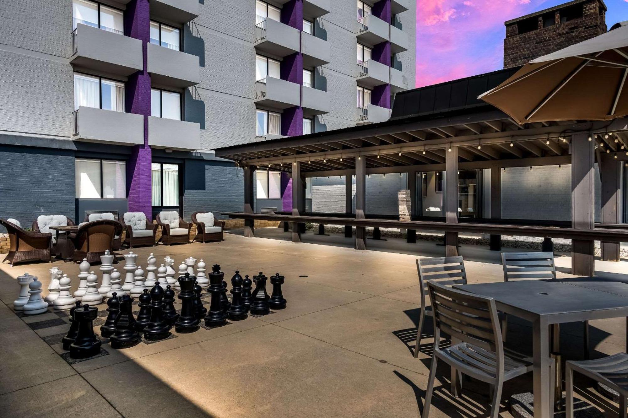 Radisson Hotel Grand Rapids Riverfront Екстериор снимка