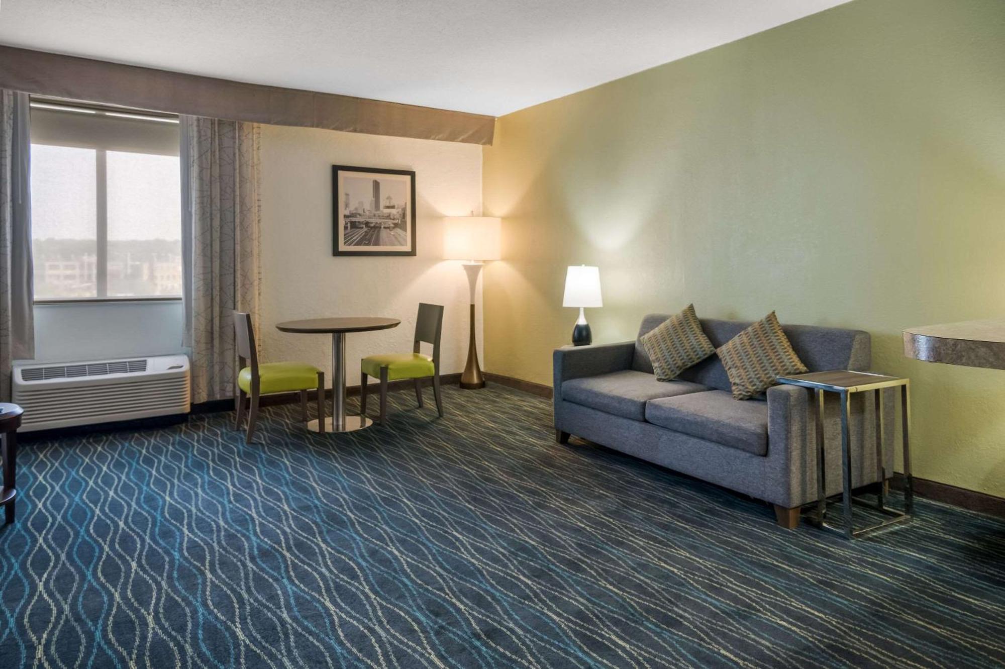 Radisson Hotel Grand Rapids Riverfront Екстериор снимка