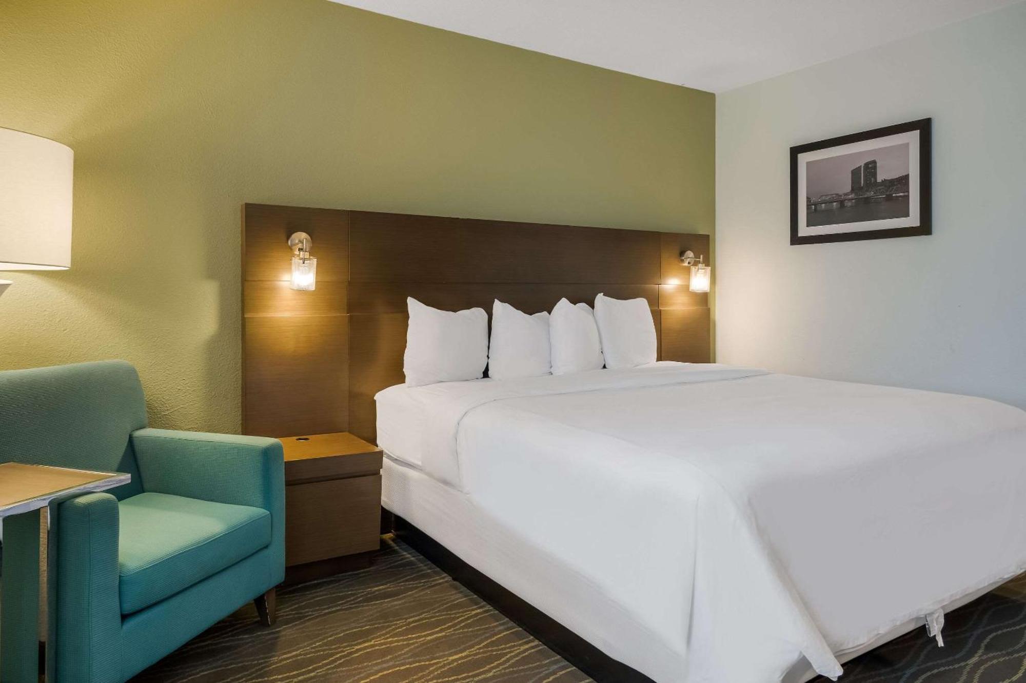 Radisson Hotel Grand Rapids Riverfront Екстериор снимка