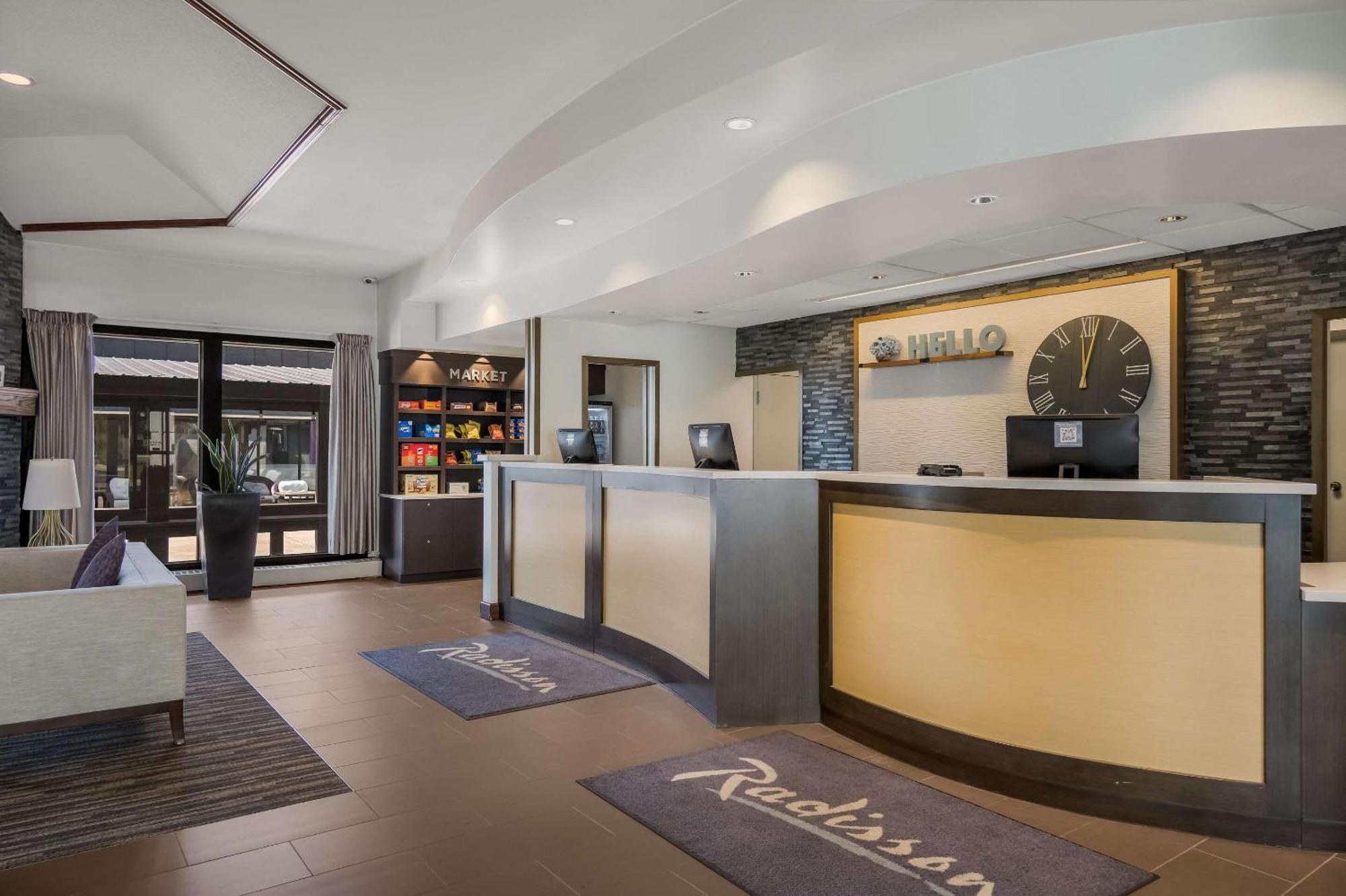 Radisson Hotel Grand Rapids Riverfront Екстериор снимка