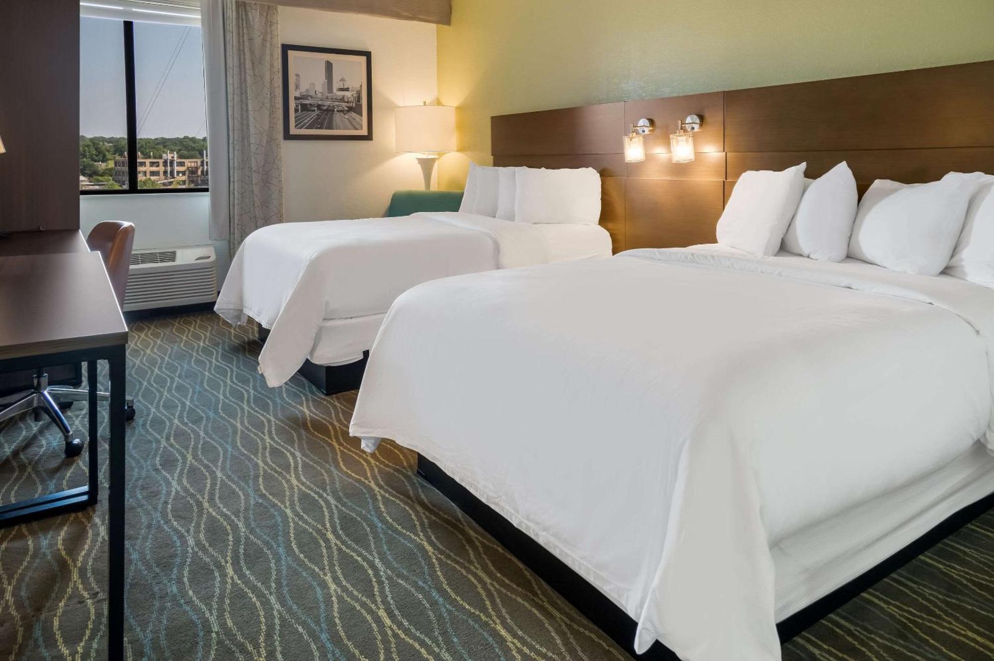 Radisson Hotel Grand Rapids Riverfront Екстериор снимка