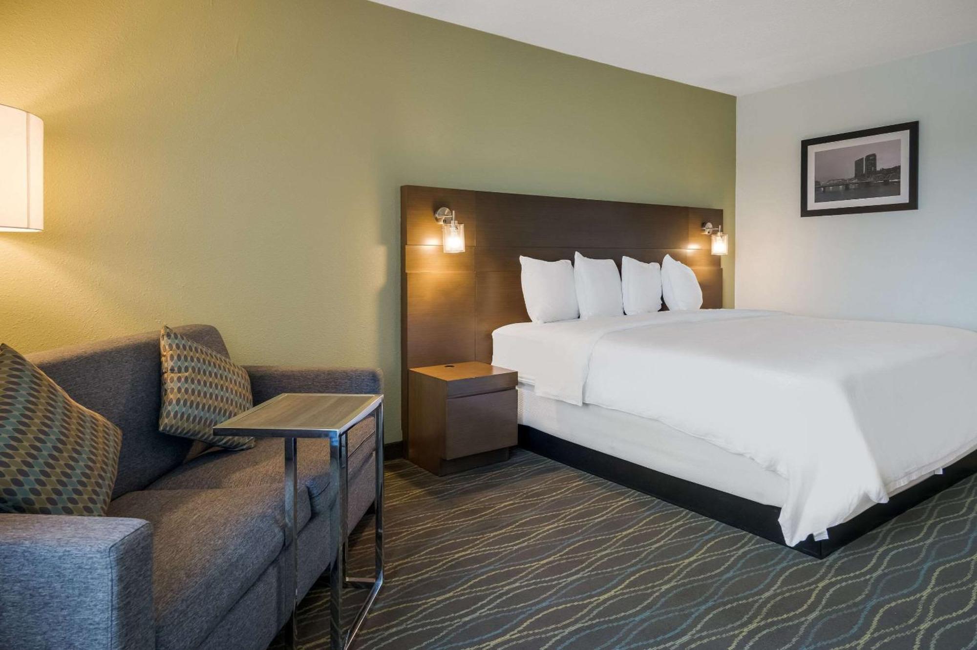 Radisson Hotel Grand Rapids Riverfront Екстериор снимка