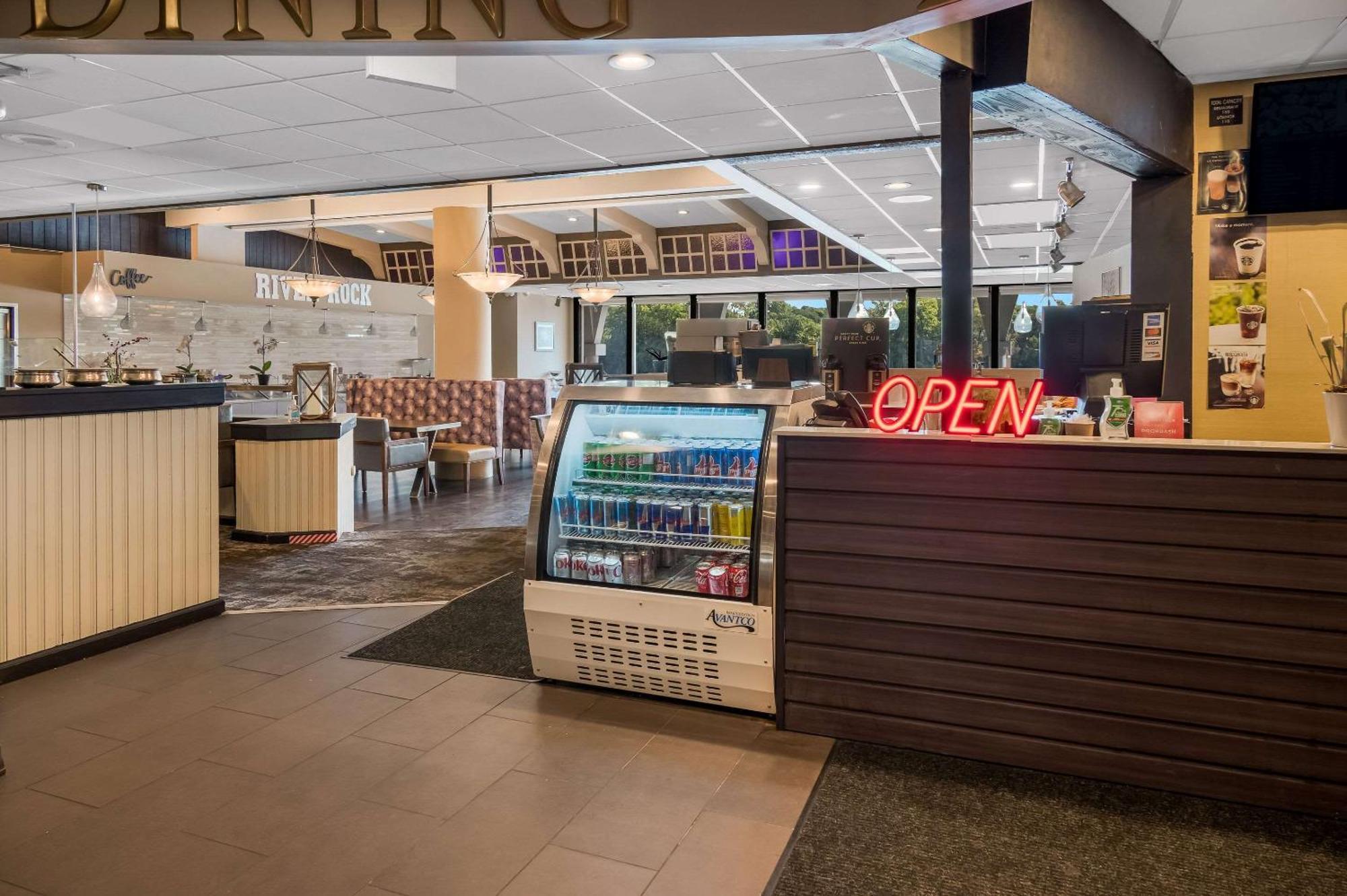 Radisson Hotel Grand Rapids Riverfront Екстериор снимка